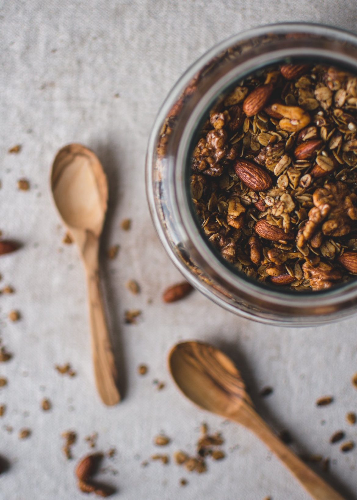 This Homemade Granola is such a delicious morning treat for breakfast! It's vegan, gluten-free, and super easy to make! #granolarecipe #vegan #glutenfree #breakfast