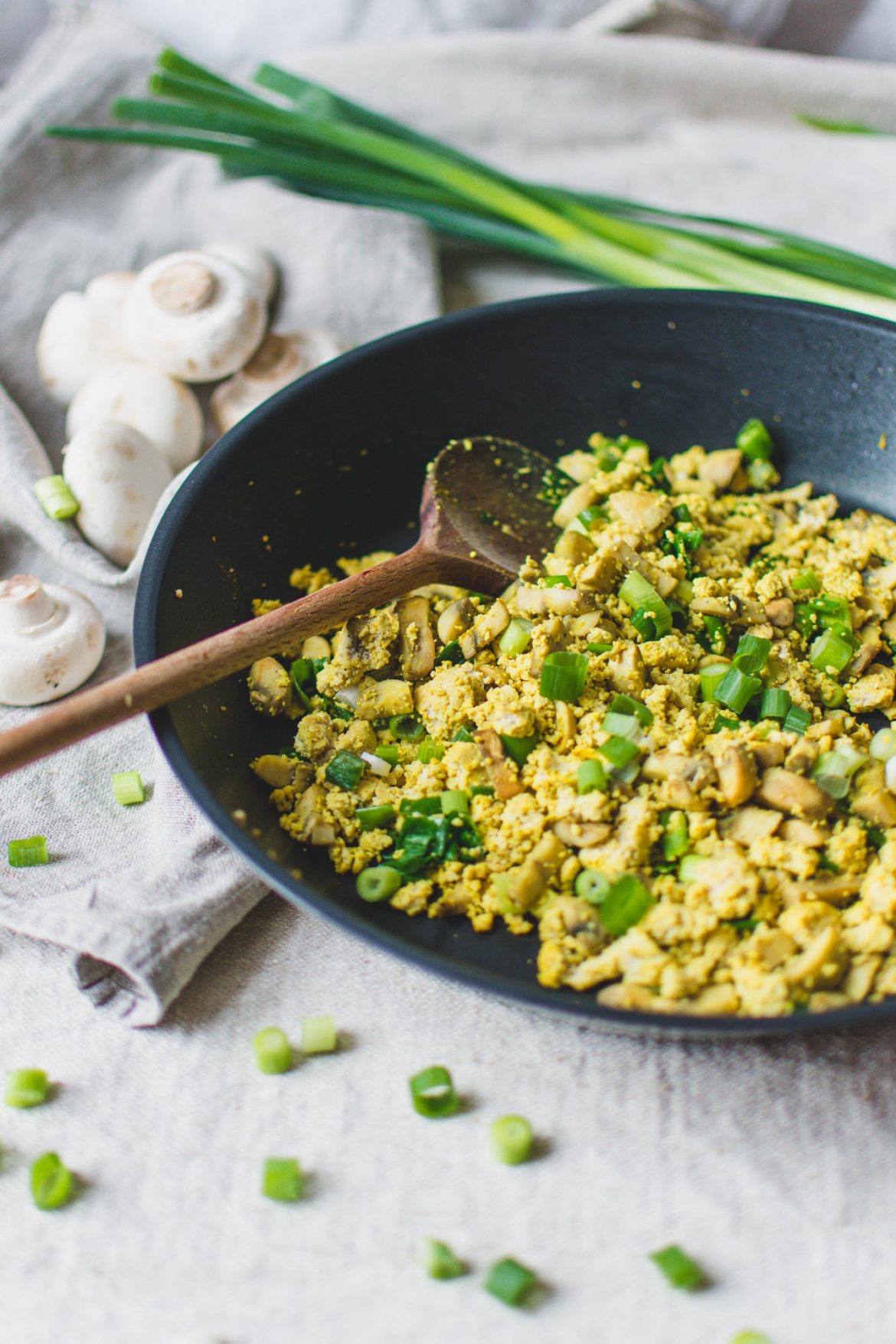 Vegan Tofu scrambled with Kala Namak Simple tofu scramble - the vegan alternative to scrambled eggs. It's so quick and easy to make, high in protein and you only need 6 ingredients! #tofuscramble #tofu #vegan #breakfast