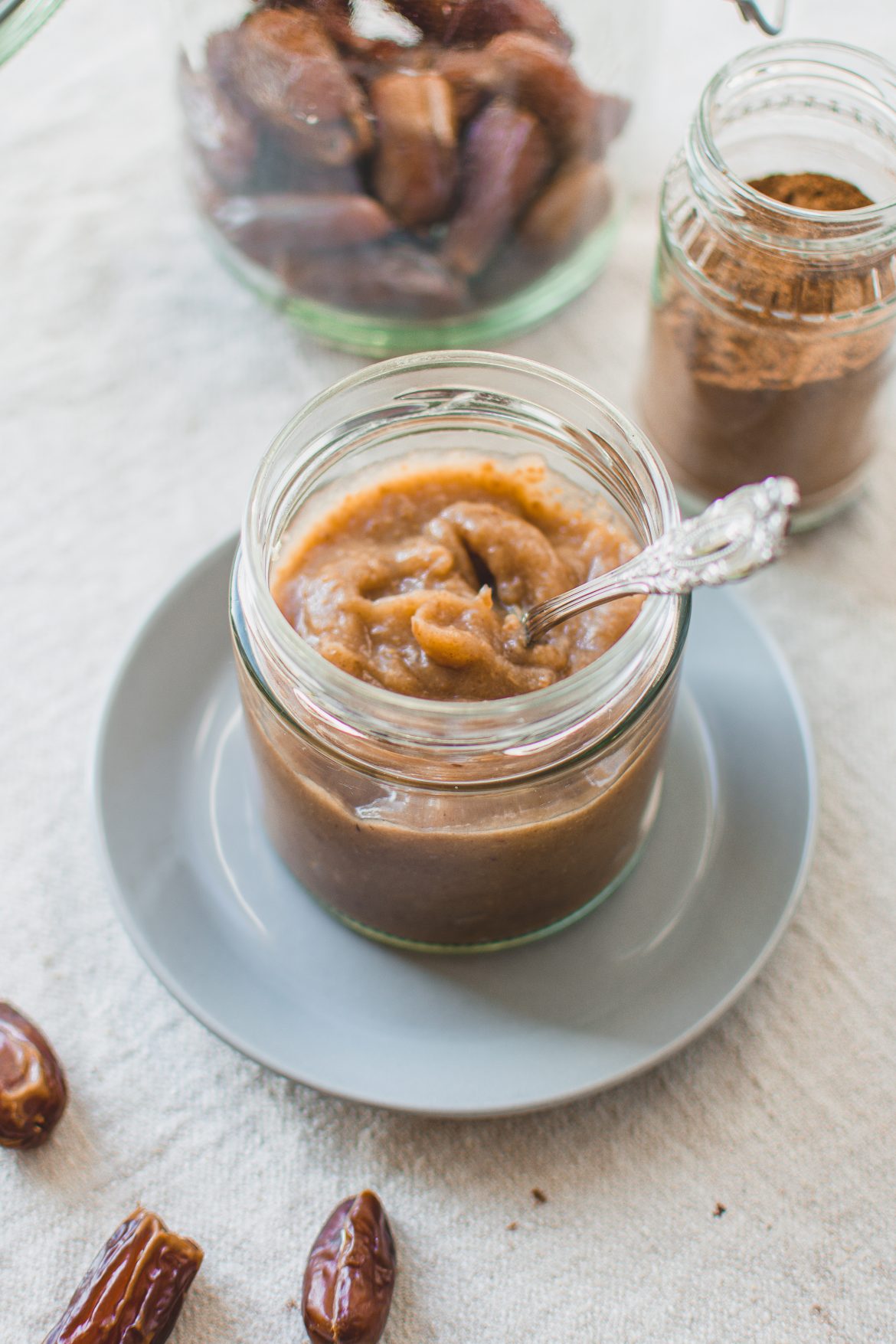 Date paste is a delicious and healthy sugar substitute. This all-natural sweetener is made from dates, vegan and paleo-friendly. You will find the exact instructions how to make date paste at home. #datepaste #naturalsweetener #sugarsubstitute