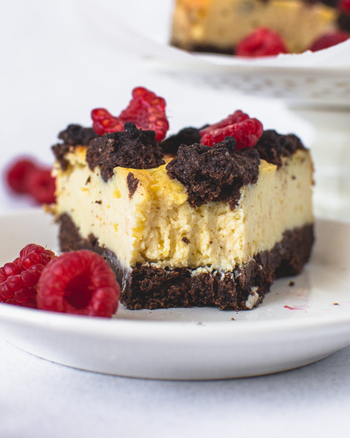 Zupfkuchen mit cremiger Vanillefüllung und Schoko-Streuselteig. Einfaches und leckeres Rezept!